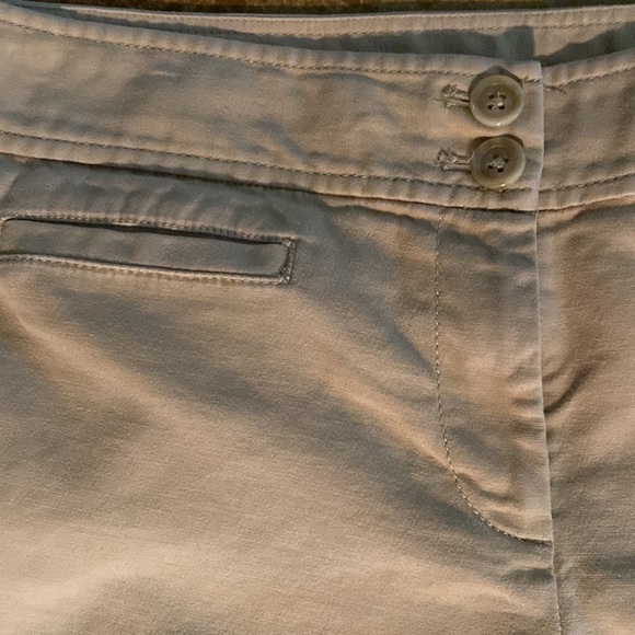 ANN Taylor plus‎ signature high rise tan chino Bermuda shorts - Picture 2 of 5